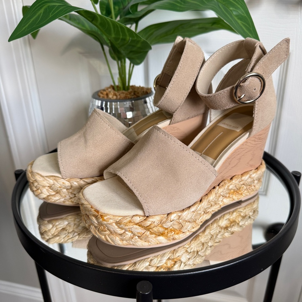 Dolce Vita Tan Wedge Sandals